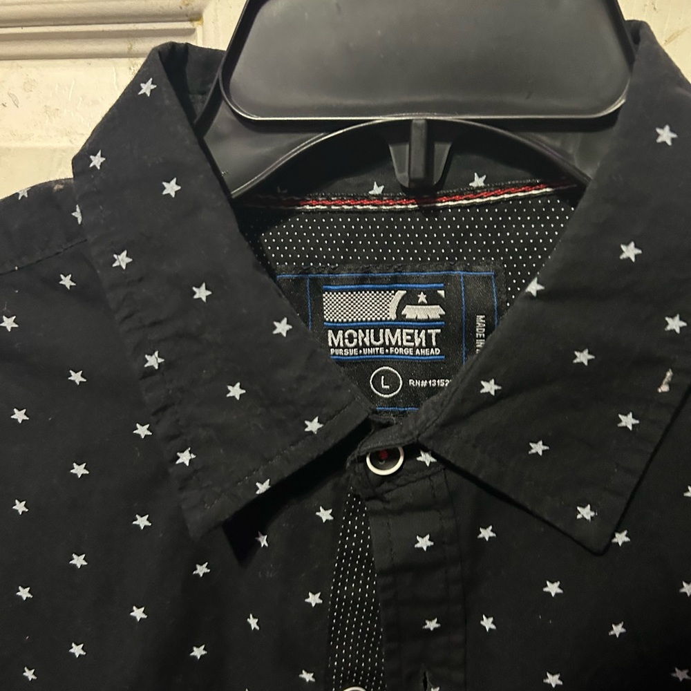 Monument collared button down shirt large - Picture 2 of 4